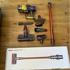 ダイソン掃除機 V10 Fluffy 箱あり