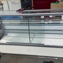 ガラスショーケース　キャスター付き　商品棚