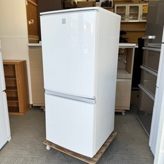 【超美品‼️】シャープ 2020年製 137Lノンフロン冷凍冷蔵庫 ホワイト♪