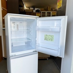 【超美品‼️】シャープ 2020年製 137Lノンフロン冷凍冷蔵庫 ホワイト♪