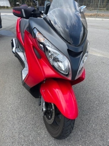 スカイウェイブ 250 タイプM レッド