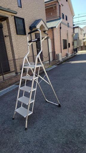 脚立
