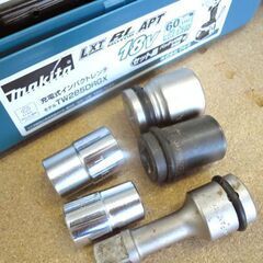 マキタ 18V充電式インパクトレンチ TW285DRGX バッテリー2個 充電器 札幌市