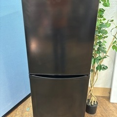 I320 🌈 2022年製♪ アイリスオーヤマ 冷蔵庫 (142L) ⭐ 動作確認済