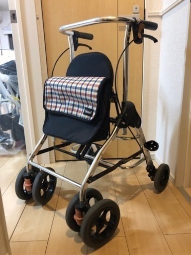 歩行器　テイコブリトル