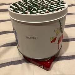AUDREYクリスマス缶