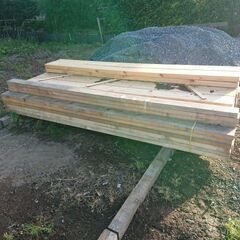 材木　木材　間柱　DIY　工作　プレハブ　物置　2×4　棚　塀　...