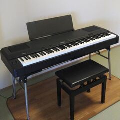 YAMAHA　電子ピアノ（椅子付き）
