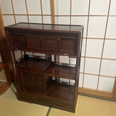 紫檀色の民藝ダンス