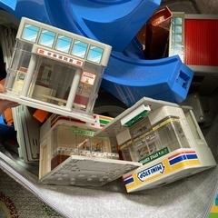 早いもの勝ち！大量のトミカタウン