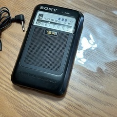 小型携帯軽量SONYラジオ　スピーカー付