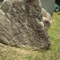 日本庭園にアクセントにぴったりの庭石