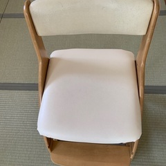 コイズミ　木製　4ステップチェア　子ども　椅子　