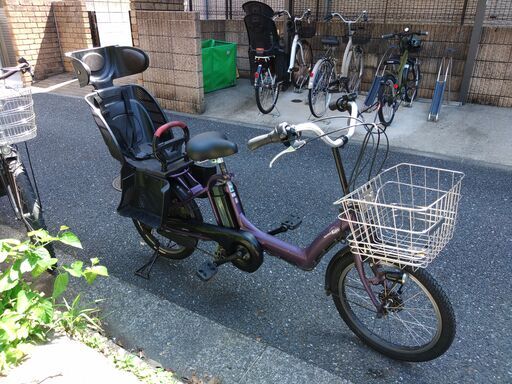 ｄ69️土日もお子様と土足のままいろいろなタイプの電動自転車のご試乗可能です。  ️電動自転車・リサイクル専門店　　ご試乗をしてから、ご購入できます。  ２０インチ、チャイルドシート、２人乗り、３人乗り、１人乗り電動自転車  バカ良心的な電動自転車屋１００日間・安心の無料点検・️無料交換保証サービス付き  後ろチャイルドシートを大きめのかごに変更のオプション無料です。  バッテリーは新品の９０％以上の性能です。  １回の充電で