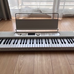 CASIO 電子ピアノ　LK-520