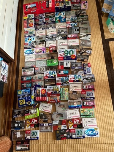カセットテープ200本近く