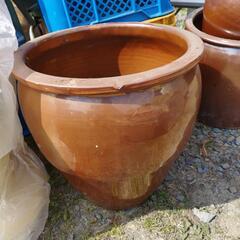 大きな水鉢　2