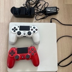 PS4 SLIM ホワイト/コントローラー×2/コントローラー充電器