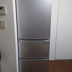 3ドア冷凍冷蔵庫　375L(右開き）