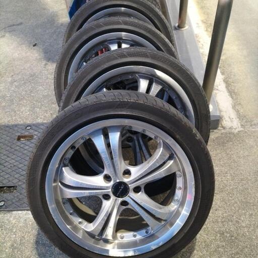 ホイール＆タイヤセット車のパーツ タイヤ、ホイール
