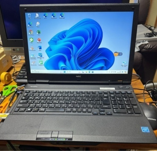 NECノートPC　 最新Windows11 (23H-2) 　新品256GB-SSD 　最新office付き
