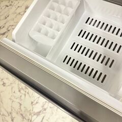  17569  AQUA 一人暮らし　2D冷蔵庫 2020年製 126L ◆大阪市内・東大阪市他 5,000円以上ご購入で無料配達いたします！◆ ※京都・高槻・枚方方面◆神戸・西宮・尼崎方面◆生駒方面、大阪南部方面　それぞれ条件付き無料配送あり！            