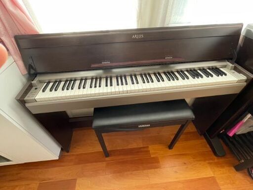 【受付中】電子ピアノ　YAMAHA　ARIUS　【椅子付き】