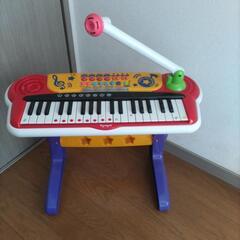 〈決まりました〉おもちゃのピアノ