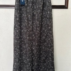 【新品タグ付】Right-onスカート 定価3,900円