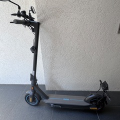 電動キックスケーター　Segway J-Max