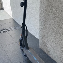 電動キックスケーター　Segway J-Max