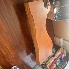 杉の木の一枚板テーブル