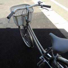 中古自転車３０３２前後タイヤ新品！　ミヤタ　クオーツ　DQLL4081　２６インチ　ギヤなし  アルミフレーム　ダイナモライト　　キッキーと音がならない後輪ローラーブレーキ
錆びにくい部品：ハンドル・リム・ドロヨケ・前かご・フレーム・スポーク・前ブレーキ・クランク・ブレーキレバー 中古自転車3032前後タイヤ新品！ ミヤタ クオーツ DQLL4081 26