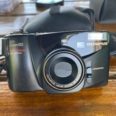 Olympus ∞ ZOOM 80 フィルムカメラ