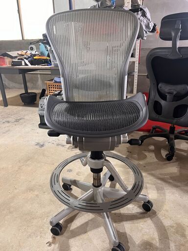 アーロンチェア スツール Bサイズ　ミネラル色 カウンター高さ Herman Miller Aeron Stool第2