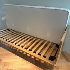 無印良品　木製ベッドフレームほぼ新品スモールサイズ　　