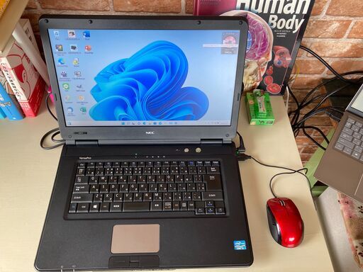 NECパソコン　15インチ