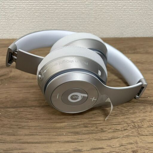 値下beatssolo2 wireless シルバー Beats Solo2 Wireless 美品