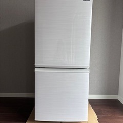 シャープ　137l型 冷蔵庫