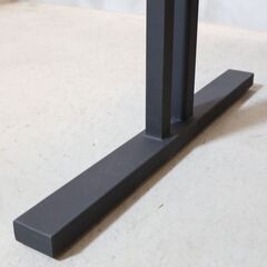 NOWHERE LIKE HOME(ノーウェアライクホーム)のNODE(ノード)Ⅱ オーク材 リビングダイニングテーブル。高さが低めに設計されたリビングでもダイニングでも使えるLDテーブル。