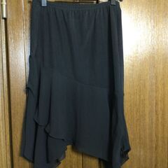 黒のスカート　Mサイズ　未着用