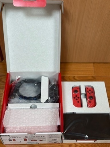 【新品箱凹み有】Nintendo Switch（有機ELモデル） マリオレッド