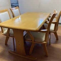 食卓テーブルと椅子