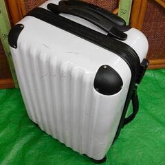 0505-084 スーツケース