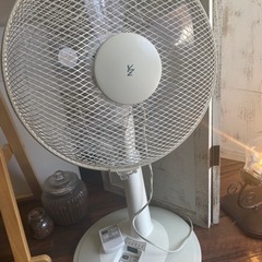 【急募】リモコン付き扇風機　家電 季節、空調家電 扇風機