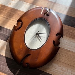 【撮影備品】木のデザイン時計