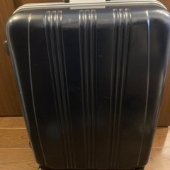 【タイヤカバー破損】大型 スーツケース