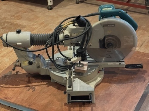 Makita マキタスライドマルノコLS1211