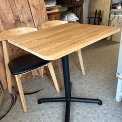 IKEA ダイニングテーブル　椅子2脚セット