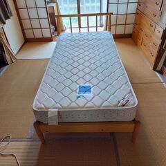 【ネット決済】組み立て式ベッド一式＋マットレス